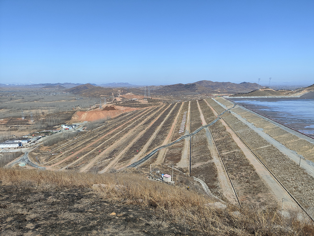 10.河北省鋼鐵集團司家營研山鐵礦有限公司凹隴山尾礦庫閉庫工程.jpg
